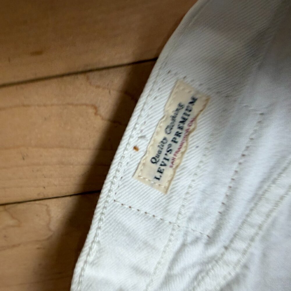 LEVI'S Premium Denim Jean Shorts Distressed White Size 31 - Picture 10 of 12